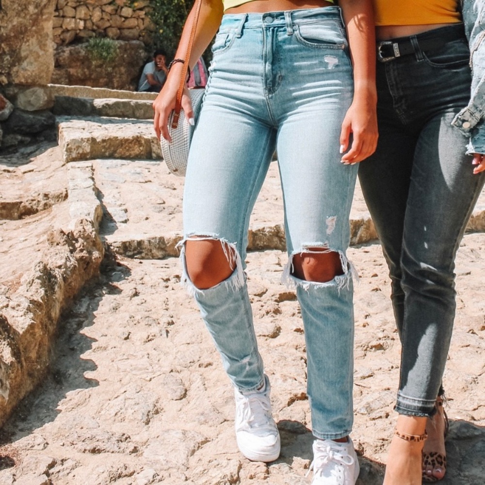 American eagle mom jeans size 6